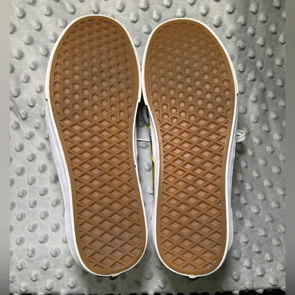 Vans x National Geographic Limited Edition Era Magazine Cover Sneakers M8.5 W10 - Picture 2 of 11